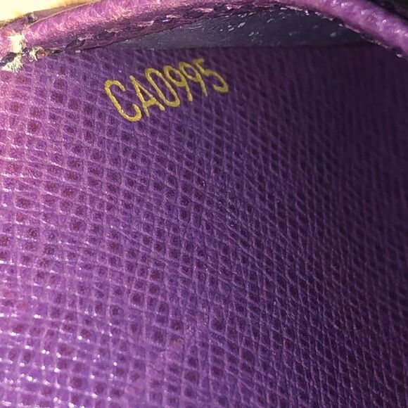 LOUIS VUITTON LV Epi Leather Agenda, Planner, Clutch with Credit Card Cut Outs - Picture 7 of 17